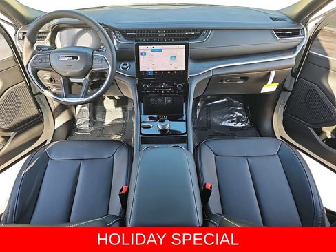 New 2025 Jeep Grand Cherokee Limited w/ Trailer Tow Package image 9