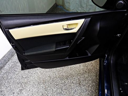 Used 2017 Toyota Corolla LE FWD image 7
