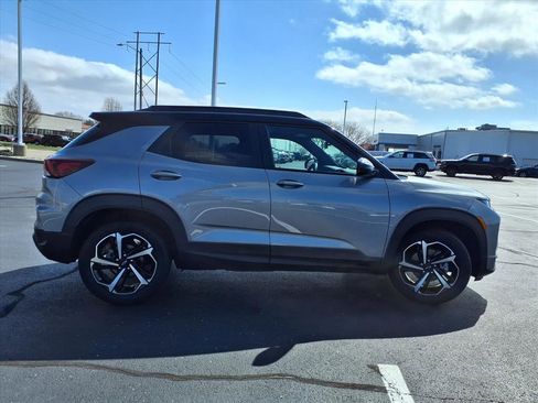 Used 2023 Chevrolet TrailBlazer RS w/ Sun and Liftgate Package image 35