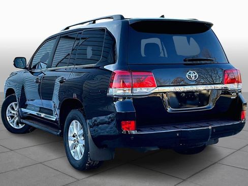 Certified 2017 Toyota Land Cruiser image 11