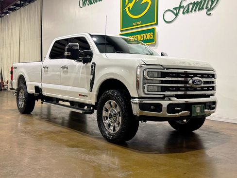 Used 2024 Ford F350 Lariat w/ Chrome Package AWD/4WD image 2
