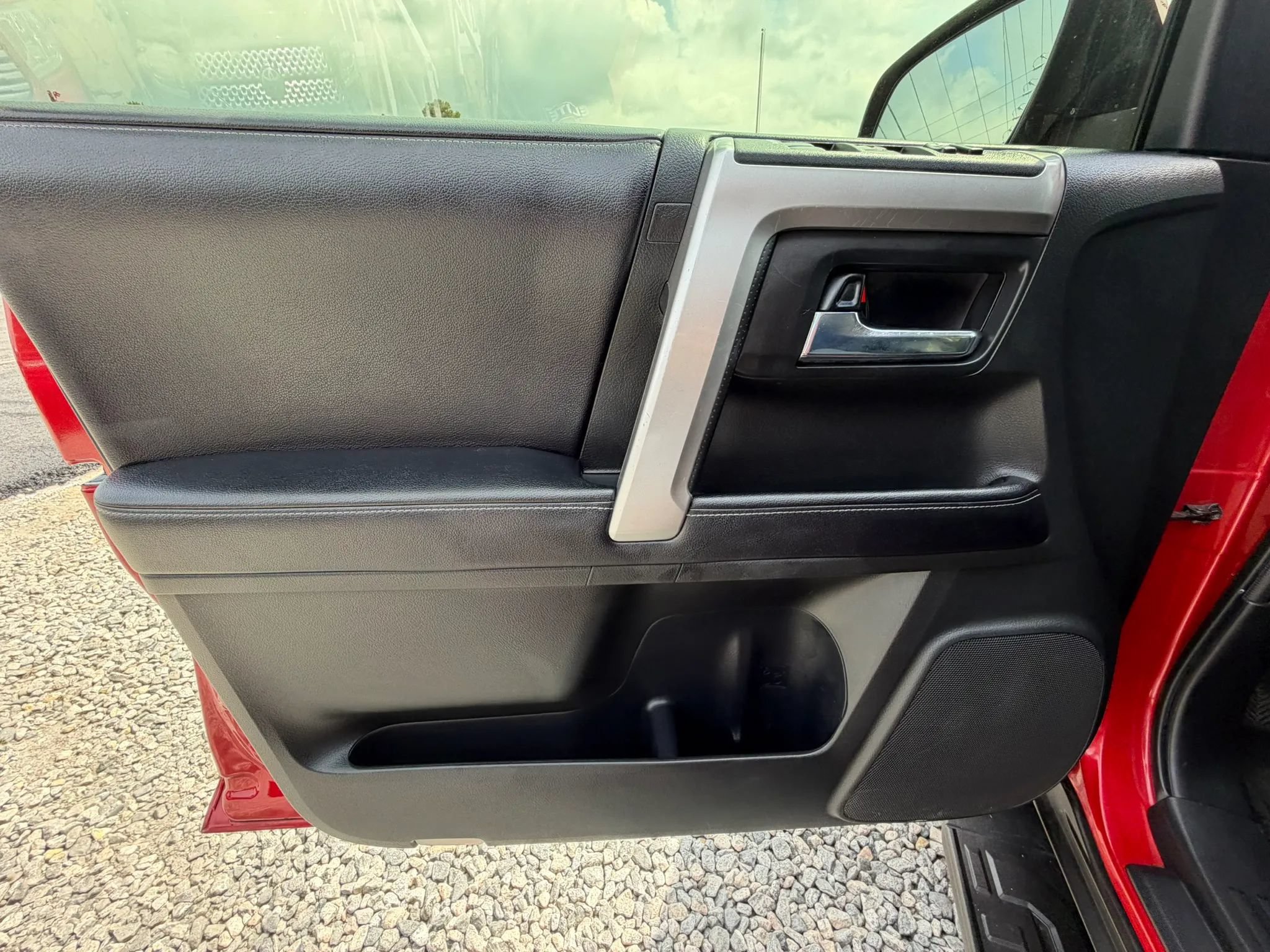 Used 2017 Toyota 4Runner SR5 RWD image 17