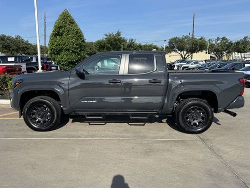 Certified 2025 Toyota Tacoma SR5 AWD/4WD image 6