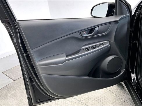 Used 2023 Hyundai Kona SEL image 18