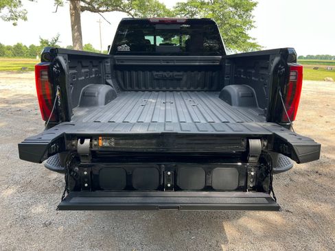 New 2026 GMC Sierra 2500 Denali w/ Denali Reserve Package AWD/4WD image 41