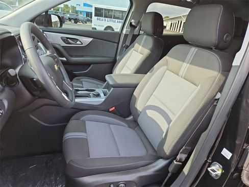 New 2025 Chevrolet Blazer LT w/ Driver Confidence Package image 19