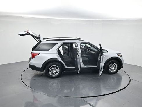 Certified 2026 Ford Explorer Active image 46