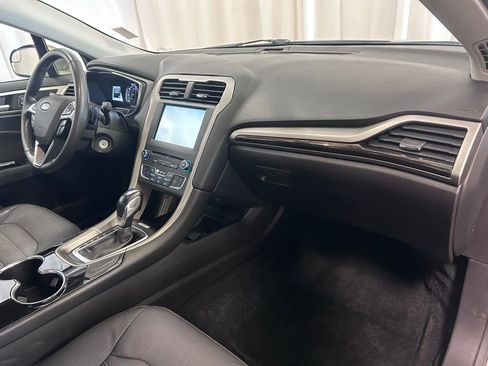 Used 2016 Ford Fusion SE w/ Equipment Group 202A FWD image 22