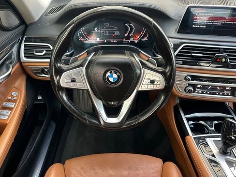 Used 2020 BMW 740i w/ Premium Package image 15