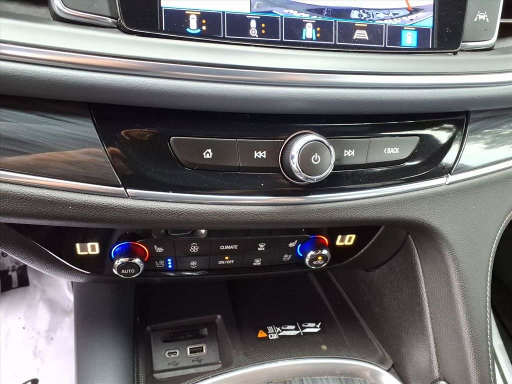 Used 2023 Buick Enclave Premium w/ Experience Buick Package AWD/4WD image 11