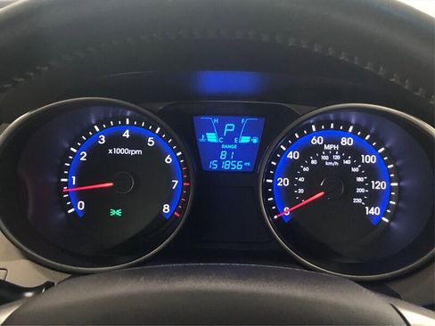 Used 2012 Hyundai Tucson GLS image 14