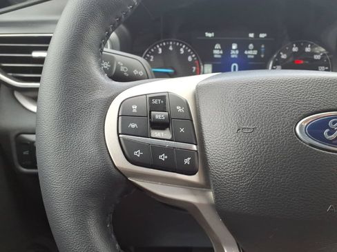 Certified 2023 Ford Explorer XLT w/ Equipment Group 202A AWD/4WD image 18