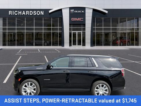 Used 2023 Chevrolet Tahoe High Country AWD/4WD image 2