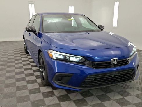 Used 2023 Honda Civic Sport image 7