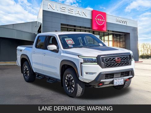 Certified 2023 Nissan Frontier PRO-4X w/ Technology Package image 2