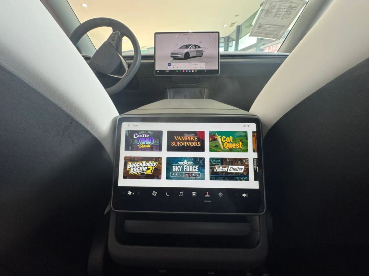 Used 2026 Tesla Model Y 2WD image 17