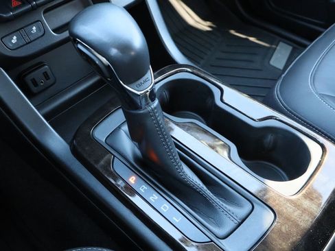 Certified 2022 GMC Canyon Elevation w/ Elevation Premium Package image 17