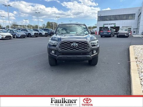 Certified 2022 Toyota Tacoma TRD Off-Road w/ TRD Premium Off Road Package image 2