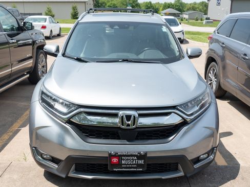 Used 2017 Honda CR-V Touring image 3