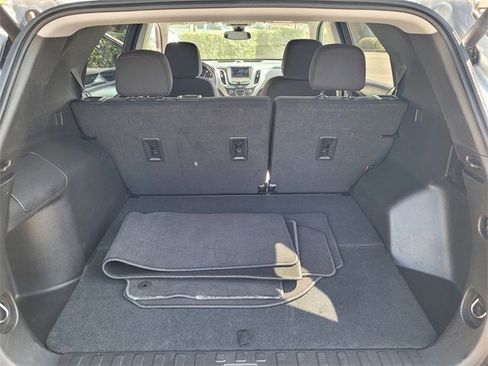 Used 2024 Chevrolet Equinox LT image 27