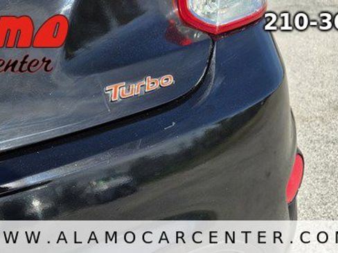 Used 2014 Hyundai Veloster Turbo image 12