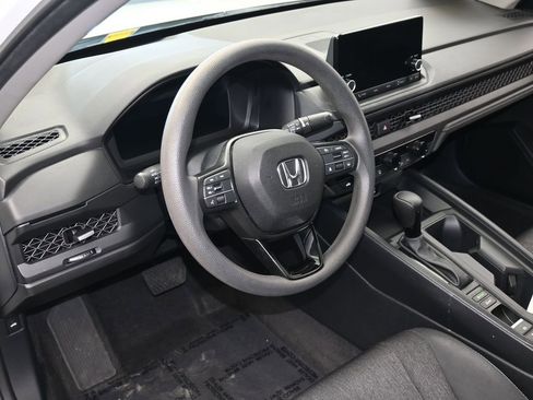 Used 2023 Honda Accord EX image 10