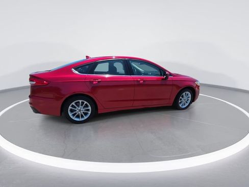 Used 2020 Ford Fusion SE FWD image 8