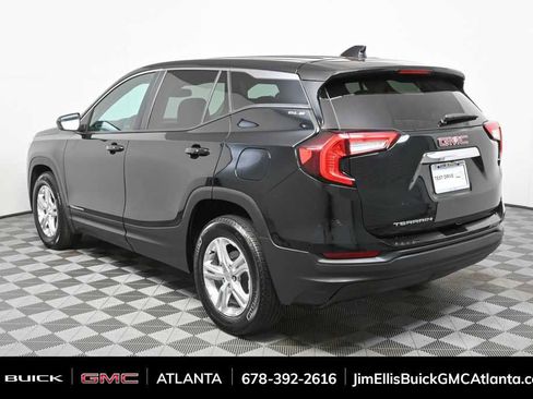 Certified 2024 GMC Terrain SLE image 3