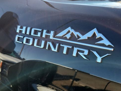 Used 2024 Chevrolet Silverado 3500 High Country w/ Technology Package image 7