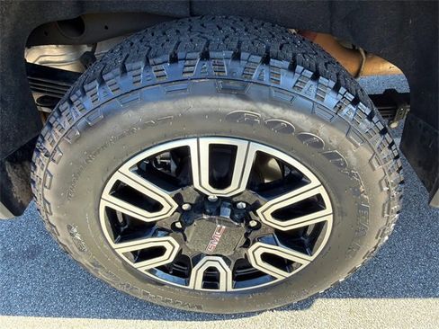 Used 2023 GMC Sierra 2500 AT4 w/ Gooseneck/5TH Wheel Package image 17