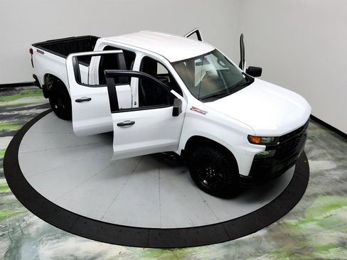 Used 2020 Chevrolet Silverado 1500 Custom Trail Boss w/ Custom Convenience Package AWD/4WD image 31