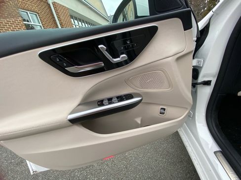 Certified 2025 Mercedes-Benz C 300 4MATIC Sedan image 32