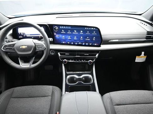 New 2026 Chevrolet Traverse LT w/ Driver Confidence Package image 24