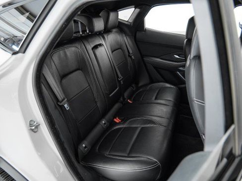 Used 2019 Jaguar E-PACE R-Dynamic SE image 32