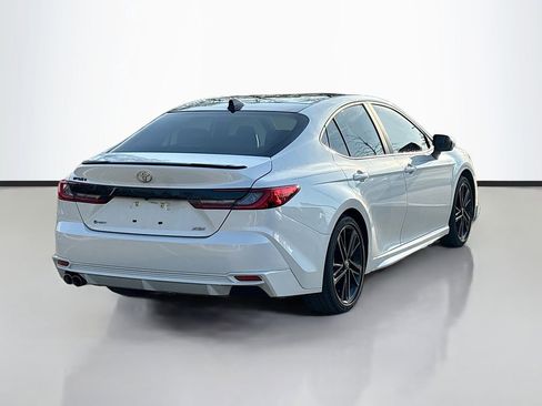 Used 2025 Toyota Camry XSE FWD image 8
