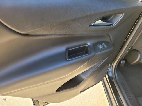 Used 2022 Chevrolet Equinox LT FWD image 16