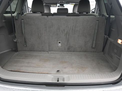 Used 2019 Toyota Highlander LE FWD image 19