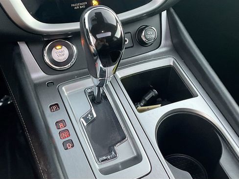 Used 2024 Nissan Murano SL image 16