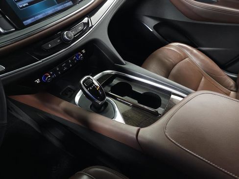 Used 2018 Buick Enclave Avenir image 29