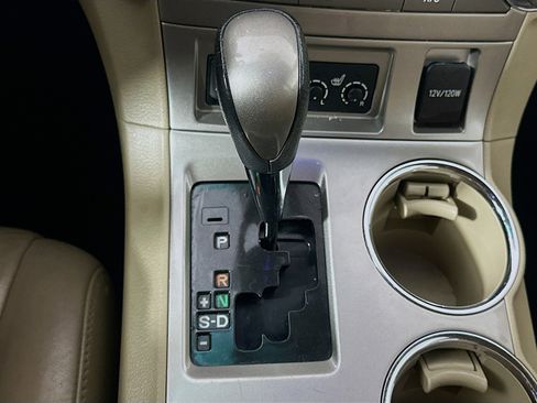 Used 2013 Toyota Highlander SE image 23