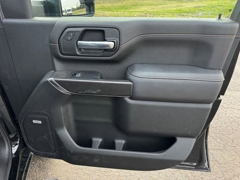 Used 2022 GMC Sierra 2500 AT4 w/ AT4 Preferred Package image 13