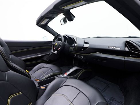 Used 2019 Ferrari 488 Spider RWD image 50