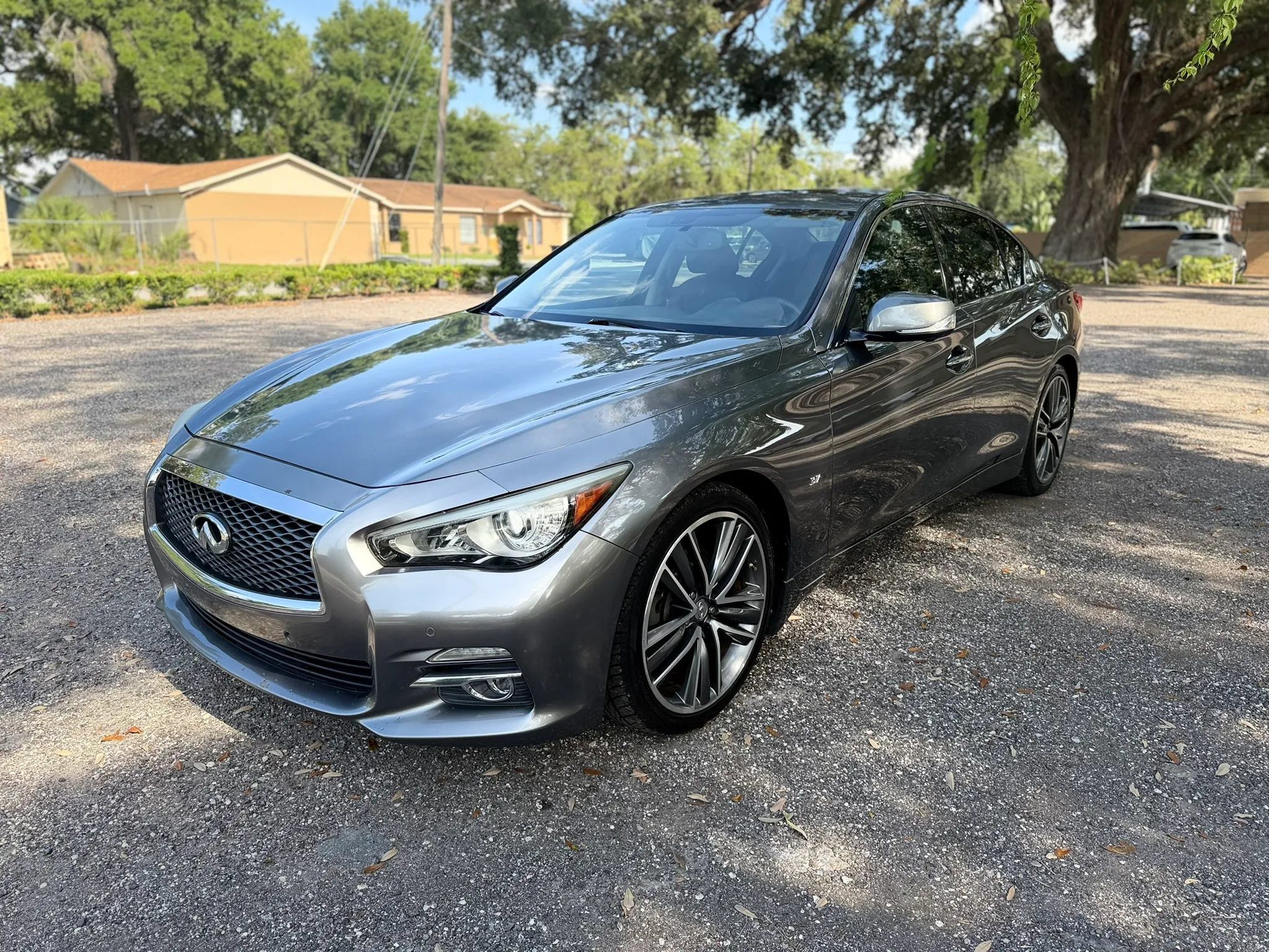 Used 2015 INFINITI Q50 Premium w/ Deluxe Touring Package RWD image 1