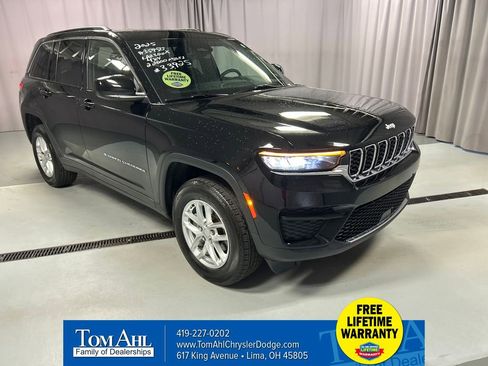 Used 2025 Jeep Grand Cherokee Laredo X w/ Luxury Tech Group I AWD/4WD image 1