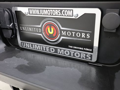 Used 2024 Ford F350 Lariat w/ Chrome Package image 21