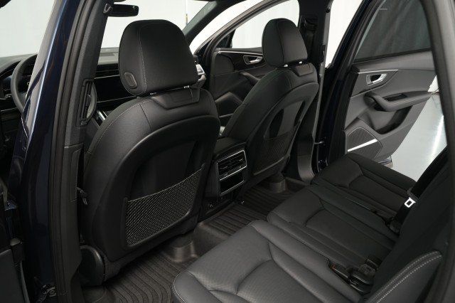 Used 2025 Audi Q7 2.0T Premium Plus w/ Premium Plus Package AWD/4WD image 48
