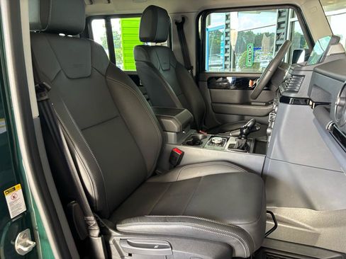Used 2025 INEOS Grenadier AWD/4WD image 25