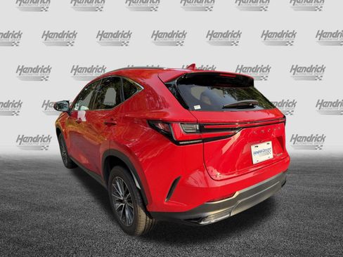 Used 2025 Lexus NX 250 FWD w/ Towing Package (2000 Lbs) image 7