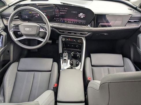 New 2025 Audi Q5 Prestige image 14