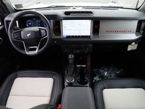 New 2026 Ford Bronco Outer Banks w/ Sasquatch Package AWD/4WD image 20
